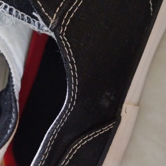 Levi's canvas sneakers. - Picture 3 of 8